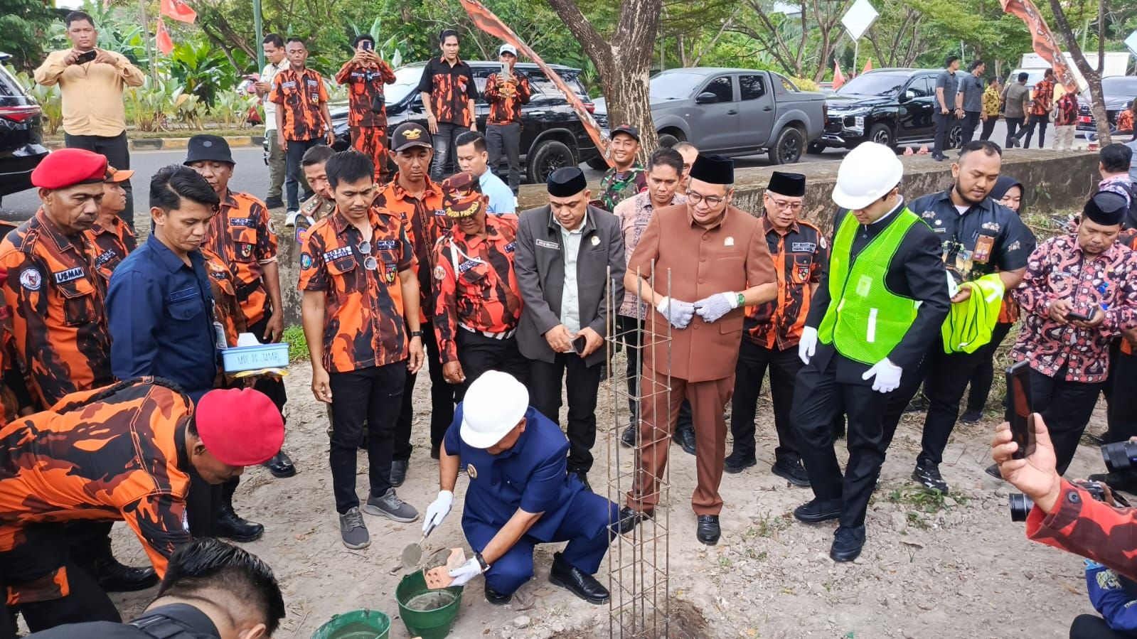 Hadiri Peletakan Batu Pertama Sekretariat MPC Pemuda Pancasila, Wali Kota Jambi Maulana Harapkan Sinergi Bersama