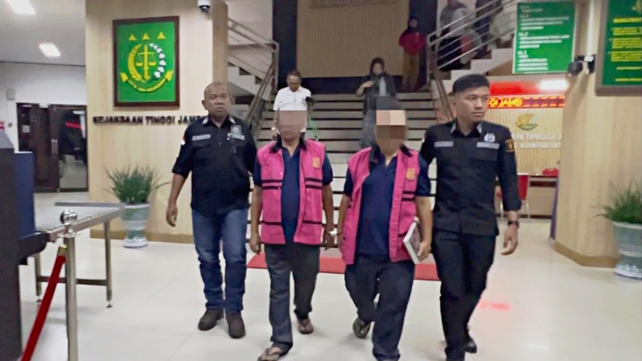 Kejati Jambi Tuntaskan Tahap II Perkara Korupsi Pengadaan Tanah Akses Pelabuhan Ujung Jabung, Dua Tersangka Diserahkan ke Penuntut Umum
