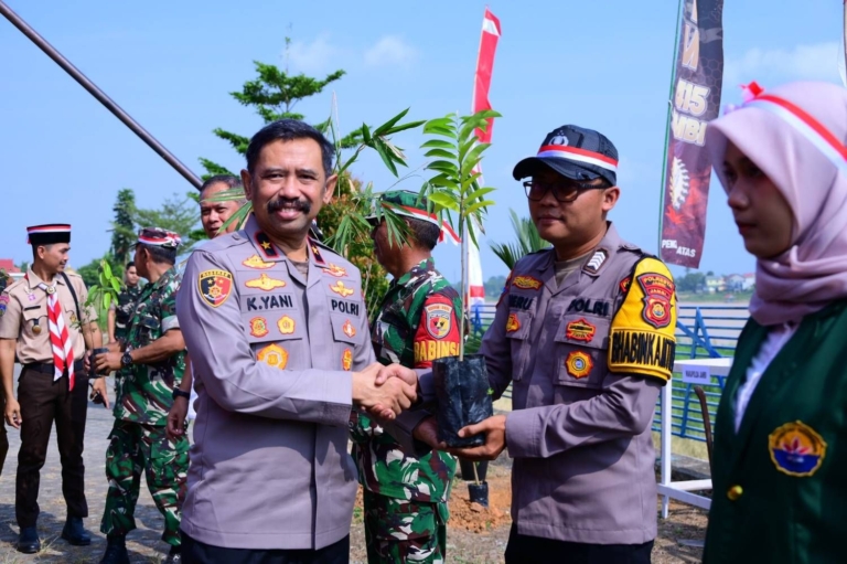 Polda Jambi Dukung Penanaman Bambu dan Pohon Produktif, Perkuat Mitigasi Bencana dan Kelestarian Lingkungan